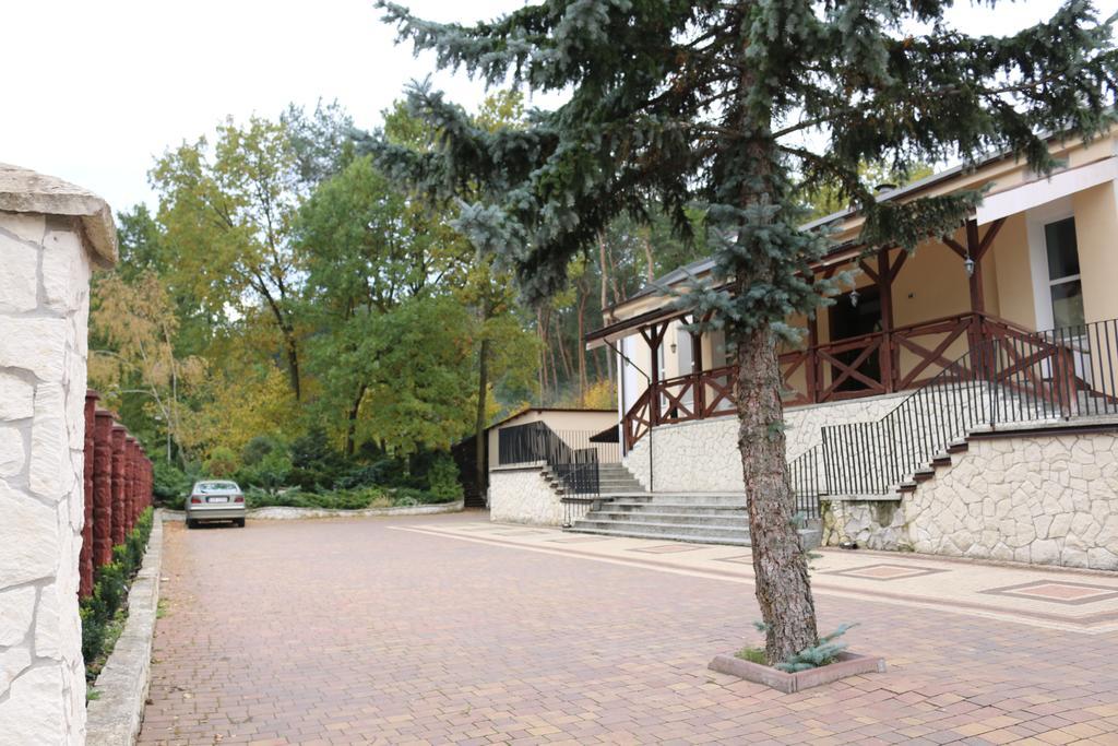 Hotel Lachowka Krepiec Esterno foto